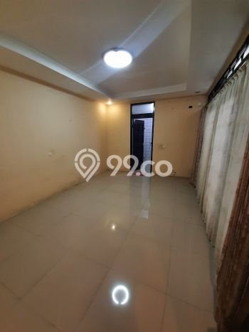 Rumah Mewah LB 350m2 Siap Pakai Desain Elegan di Setra Murni, Bandung Rumah Mewah LB 350m2 Siap Pakai Desain Elegan di Setra Murni, Bandung
