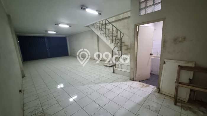 Ruko Disewa di Bandung dengan LB 400m2 Area Komersial Ramai Ruko Disewa di Bandung dengan LB 400m2 Area Komersial Ramai