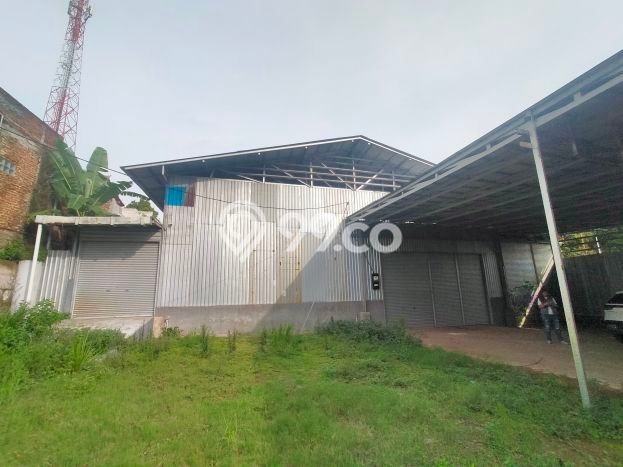 AREA BISNIS! Gudang di Cihanjuang, Luas 1000m², Jalan Utama, Ramai AREA BISNIS! Gudang di Cihanjuang, Luas 1000m², Jalan Utama, Ramai