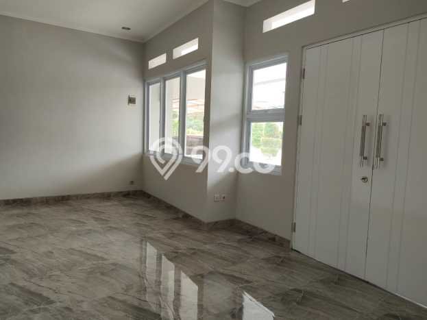 Disewakan! Rumah 5 Kamar Tidur &
4 Kamar Mandi di Soekarno Hatta, Bandung Disewakan! Rumah 5 Kamar Tidur &
4 Kamar Mandi di Soekarno Hatta, Bandung