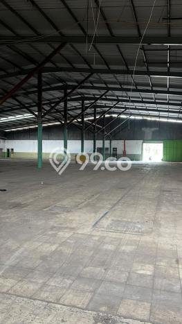LOKASI BISNIS! Gudang Disewakan di Cimahi, Luas 4260m2m², Jalan Utama LOKASI BISNIS! Gudang Disewakan di Cimahi, Luas 4260m2m², Jalan Utama