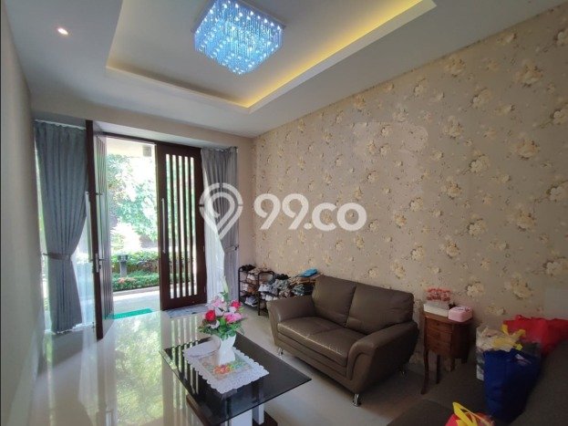 Hunian Mewah LB 500m2 Siap Huni Desain Elegan di Bukit Sari, Semarang Hunian Mewah LB 500m2 Siap Huni Desain Elegan di Bukit Sari, Semarang