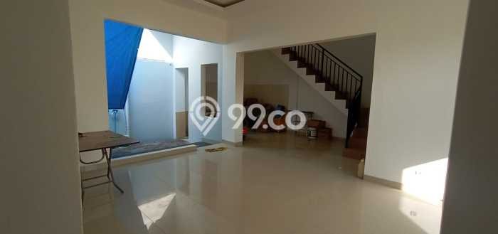 Jual Rumah Bagus Siap Huni LB 180m2 di Semarang Barat, Semarang Jual Rumah Bagus Siap Huni LB 180m2 di Semarang Barat, Semarang