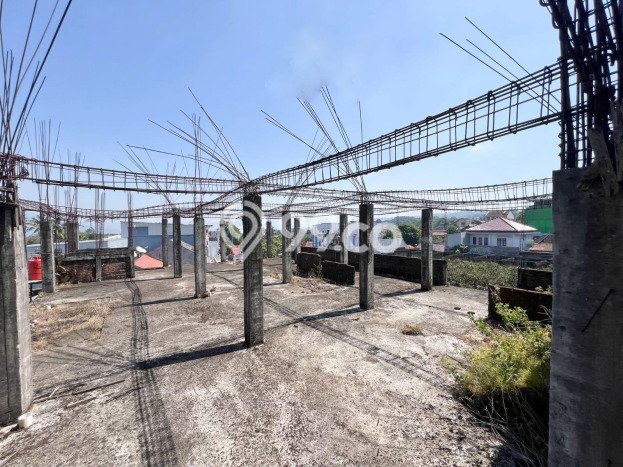 Unit Ruko Dijual di Salatiga LT 664m2 & LB 2500m2 Unit Ruko Dijual di Salatiga LT 664m2 & LB 2500m2