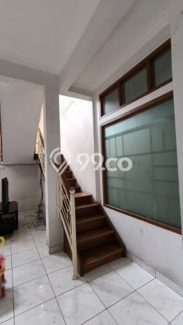 Dijual Rumah Premium dengan Fasilitas Sekitar Komplit di Batununggal, Bandung Dijual Rumah Premium dengan Fasilitas Sekitar Komplit di Batununggal, Bandung