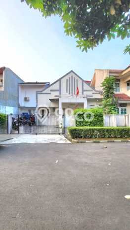 Rumah Luas Asri 3 KT Siap Pakai di Bintaro Tangerang Selatan Rumah Luas Asri 3 KT Siap Pakai di Bintaro Tangerang Selatan