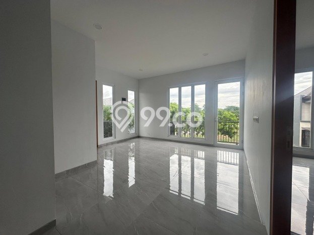 Rumah Elit LB 200m2 Siap Huni Desain Elegan di Graha, Surabaya Rumah Elit LB 200m2 Siap Huni Desain Elegan di Graha, Surabaya