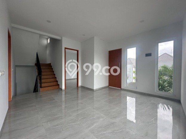Rumah Elit LB 200m2 Siap Huni Desain Elegan di Graha, Surabaya Rumah Elit LB 200m2 Siap Huni Desain Elegan di Graha, Surabaya