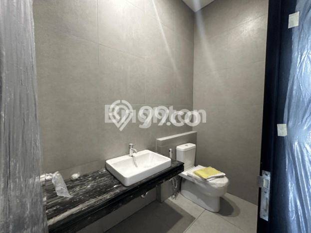 Rumah Luxury Modern Tanpa Renovasi di Citraland Surabaya Rumah Luxury Modern Tanpa Renovasi di Citraland Surabaya