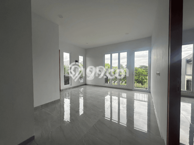 Dijual Rumah Luas Megah Dengan View Cantik di Graha, Surabaya Dijual Rumah Luas Megah Dengan View Cantik di Graha, Surabaya