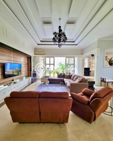 Ready to Use! Luxury House LT 500m2 Desain Modern di Graha Padma Ready to Use! Luxury House LT 500m2 Desain Modern di Graha Padma