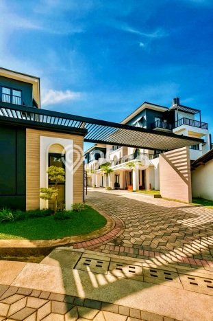 Rumah Modern LT 105m2m² Terawat di Tembalang, Dekat Pusat Perbelanjaan, Semarang Rumah Modern LT 105m2m² Terawat di Tembalang, Dekat Pusat Perbelanjaan, Semarang