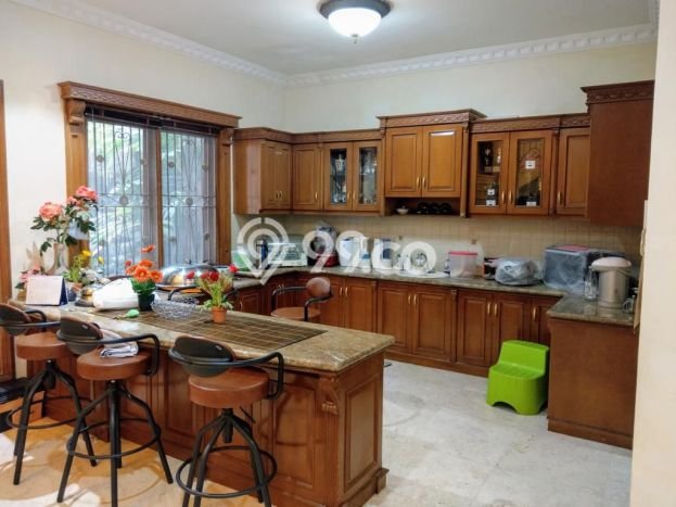 Siap Huni Rumah Mewah 5 Kamar di Cilandak Dekat ke Mana Pun Siap Huni Rumah Mewah 5 Kamar di Cilandak Dekat ke Mana Pun