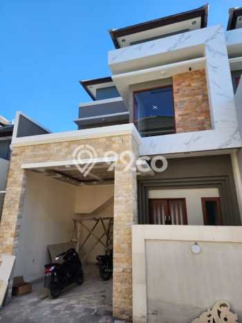 HARGA TERBAIK! Rumah Berkualitas area Sanur, LT 100m² Bangunan 100m² HARGA TERBAIK! Rumah Berkualitas area Sanur, LT 100m² Bangunan 100m²