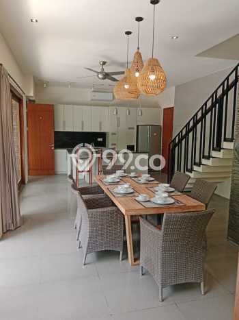 HARGA TERBAIK! Vila di , Luas 221m2m², Lokasi Eksklusif dengan privasi terjamin HARGA TERBAIK! Vila di , Luas 221m2m², Lokasi Eksklusif dengan privasi terjamin