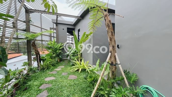 PRIME LOCATION! Komersial Kawasan Beraban, Luas 458m², Kawasan Komersial, Posisi Premium PRIME LOCATION! Komersial Kawasan Beraban, Luas 458m², Kawasan Komersial, Posisi Premium
