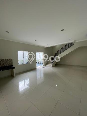 Jual Rumah Mewah Megah Dengan View Eksklusif di Gading Serpong The Spring, Tangerang Jual Rumah Mewah Megah Dengan View Eksklusif di Gading Serpong The Spring, Tangerang