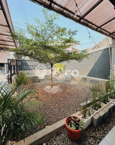 Rumah Luas Asri 2 KT Siap Pakai di Bintaro Tangerang Selatan Rumah Luas Asri 2 KT Siap Pakai di Bintaro Tangerang Selatan