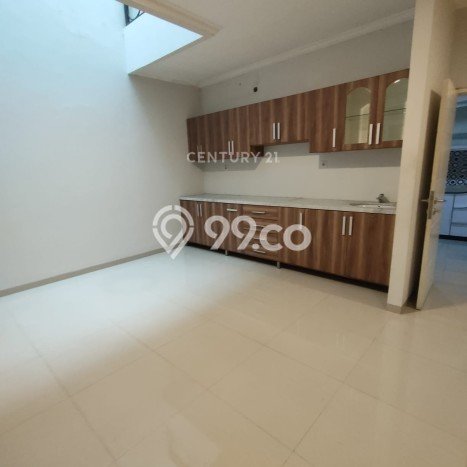 Rumah Sewa Tangerang Selatan LT 180m2 LB 250m2 Area Sektor 9-Bintaro Rumah Sewa Tangerang Selatan LT 180m2 LB 250m2 Area Sektor 9-Bintaro