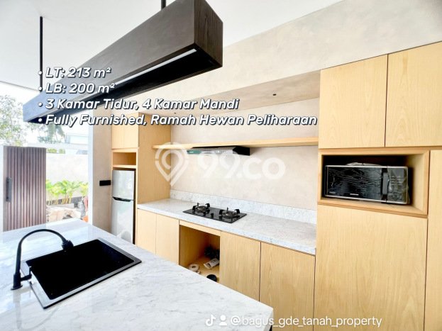 Vila Premium Kawasan Munggu, Dimensi 213m², Akses ke berbagai keperluan Vila Premium Kawasan Munggu, Dimensi 213m², Akses ke berbagai keperluan