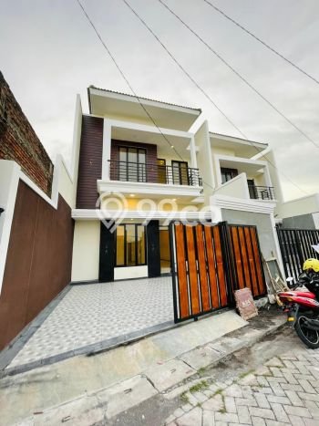 Dijual Cepat Rumah LT 150m2m² di Area Premium, Surabaya Dijual Cepat Rumah LT 150m2m² di Area Premium, Surabaya