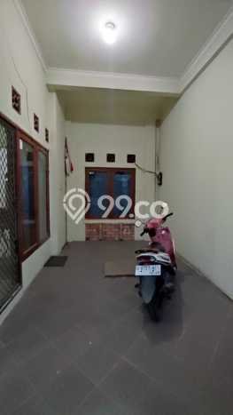 Rumah Mewah dengan 3 Kamar Tidur di Lingkungan Asri , Surabaya Rumah Mewah dengan 3 Kamar Tidur di Lingkungan Asri , Surabaya