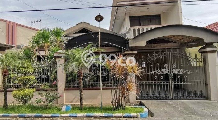 LOKASI PREMIUM! Rumah Strategis di , Luas 165m2m² LB 165m2m² LOKASI PREMIUM! Rumah Strategis di , Luas 165m2m² LB 165m2m²