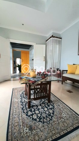 Dijual Rumah Premium dengan Fasilitas Sekitar Komplit di Cinere, Depok Dijual Rumah Premium dengan Fasilitas Sekitar Komplit di Cinere, Depok