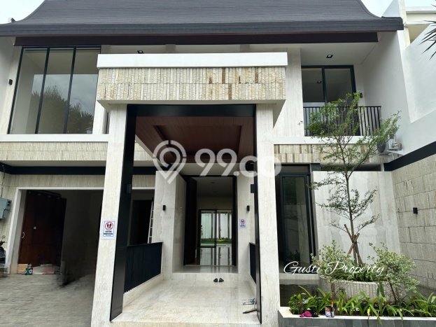 Ready to Use! Premium House LT 569m2 Desain Elegan di Kemang Ready to Use! Premium House LT 569m2 Desain Elegan di Kemang