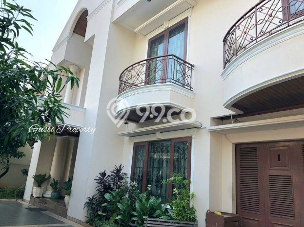 Ready to Use! Luxury House LT 650m2 Desain Elegan di Cipete Ready to Use! Luxury House LT 650m2 Desain Elegan di Cipete