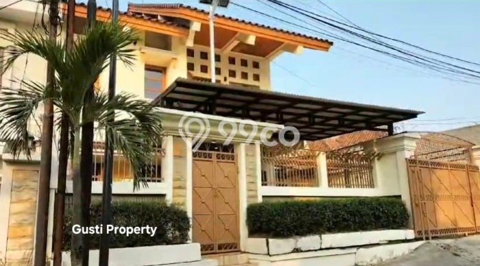 Siap Huni Hunian Elit 4 Kamar di Kebayoran Baru Dekat ke Mana Saja Siap Huni Hunian Elit 4 Kamar di Kebayoran Baru Dekat ke Mana Saja
