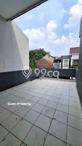 Ready to Use! Premium House LT 180m2 Desain Modern di Sektor 9-Bintaro Ready to Use! Premium House LT 180m2 Desain Modern di Sektor 9-Bintaro