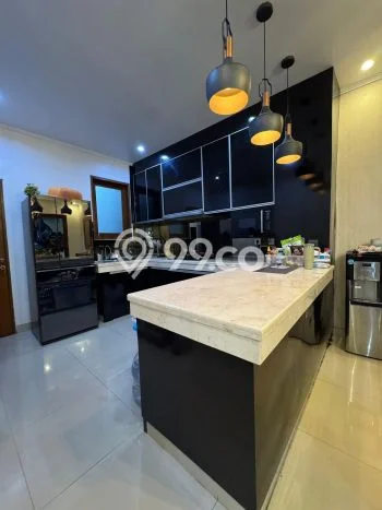 Hunian Elit LB 213m2 Siap Huni Desain Elegan di Renon, Denpasar Hunian Elit LB 213m2 Siap Huni Desain Elegan di Renon, Denpasar