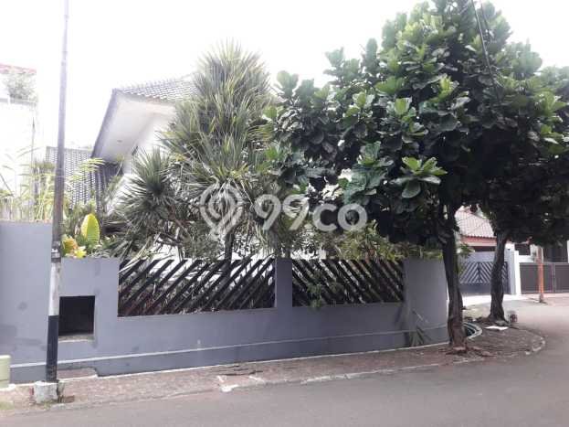 Ready to Use! Premium House LT 682m2 Desain Elegan di Bintaro Ready to Use! Premium House LT 682m2 Desain Elegan di Bintaro