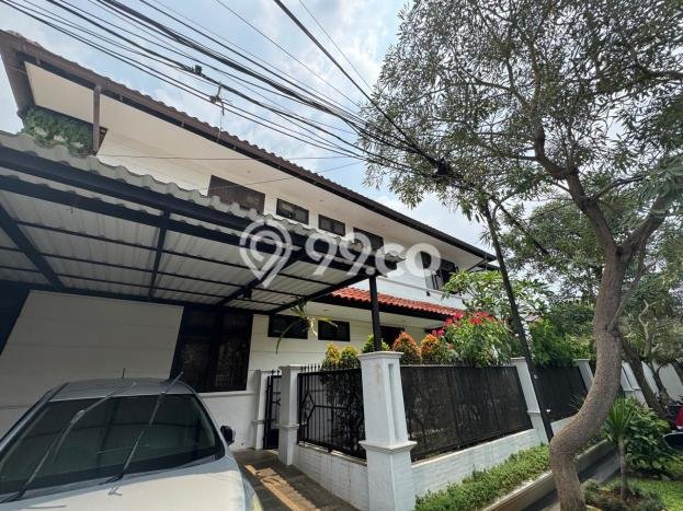 Rumah Elit Modern Tanpa Renovasi di Pejaten Jakarta Selatan Rumah Elit Modern Tanpa Renovasi di Pejaten Jakarta Selatan