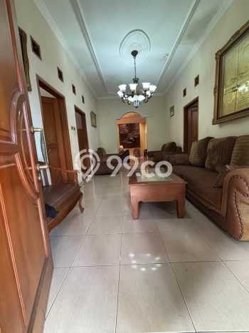 SPECIAL PRICE! Rumah Strategis di Cipaganti, LT 500m2m² LB 350m2m² SPECIAL PRICE! Rumah Strategis di Cipaganti, LT 500m2m² LB 350m2m²
