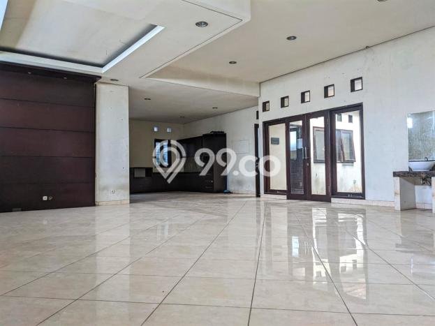Rumah Elit Modern Tanpa Renovasi di Soekarno Hatta Bandung Rumah Elit Modern Tanpa Renovasi di Soekarno Hatta Bandung