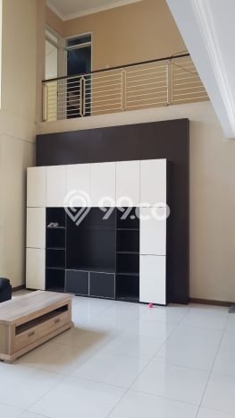 Rumah Strategis , Bandung, LT 325m2m² LB 250m2m² Rumah Strategis , Bandung, LT 325m2m² LB 250m2m²