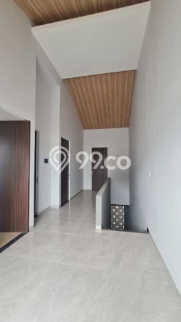 LISTING BARU! Rumah Strategis di , LT 150m2m² Bangunan 215m2m² LISTING BARU! Rumah Strategis di , LT 150m2m² Bangunan 215m2m²