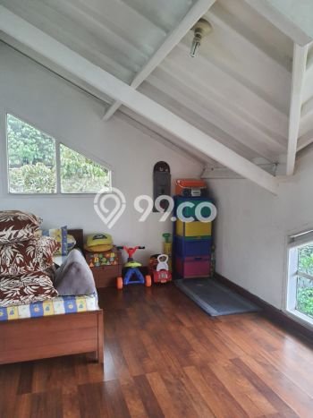 Rumah Terawat LT 800m2m² / LB 200m2m² di Kawasan Komersial , Bandung Rumah Terawat LT 800m2m² / LB 200m2m² di Kawasan Komersial , Bandung