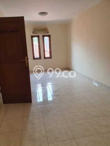 HOT DEAL! Rumah di Supratman, 3 KM, Lingkungan Strategis, LT 240m² Bangunan 200m² HOT DEAL! Rumah di Supratman, 3 KM, Lingkungan Strategis, LT 240m² Bangunan 200m²