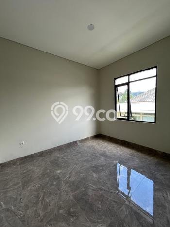 For Sale! Premium House LT 166m2 Desain Elegan di Dago For Sale! Premium House LT 166m2 Desain Elegan di Dago