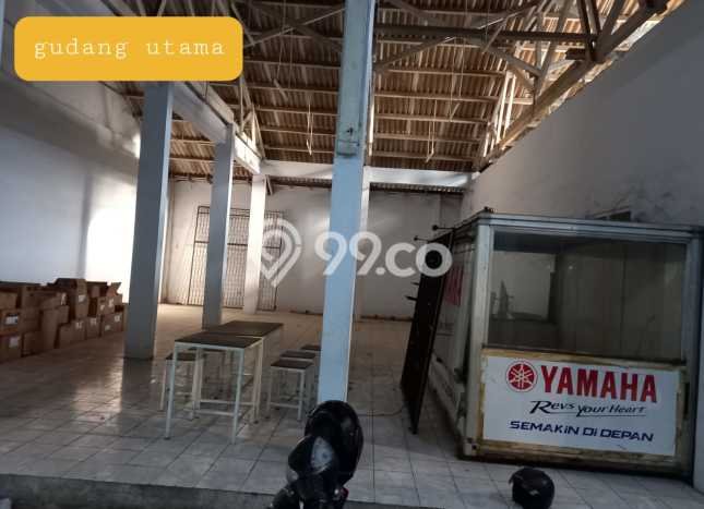 Unit Gudang Disewakan di Moch Toha di Area Ramai & Strategis Unit Gudang Disewakan di Moch Toha di Area Ramai & Strategis