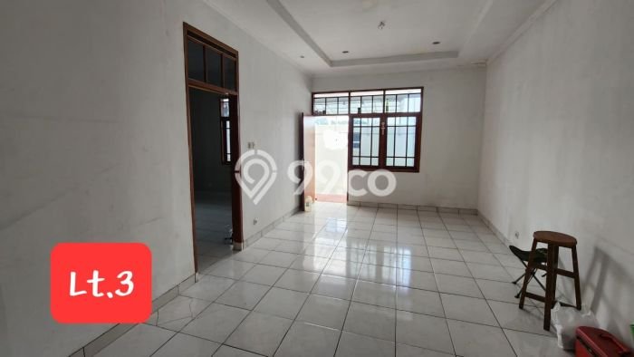 Ruko Strategis Kawasan , Luas 650m2m², Kawasan Komersial, Lokasi Ramai Ruko Strategis Kawasan , Luas 650m2m², Kawasan Komersial, Lokasi Ramai