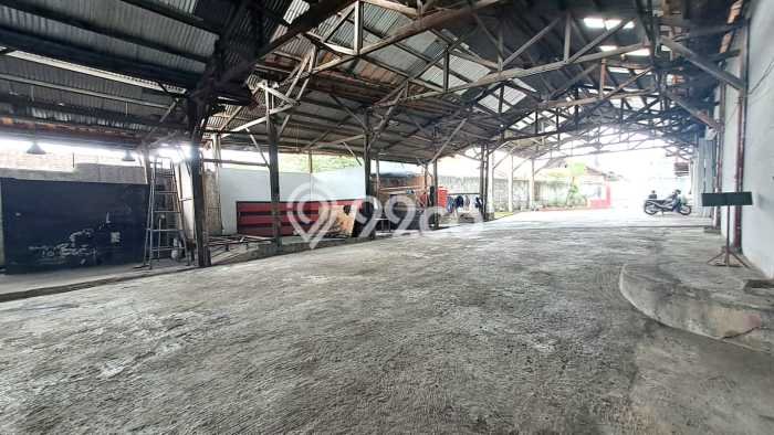 Unit Gudang Dijual di Bandung LT 1430m2 & LB 1000m2 Unit Gudang Dijual di Bandung LT 1430m2 & LB 1000m2