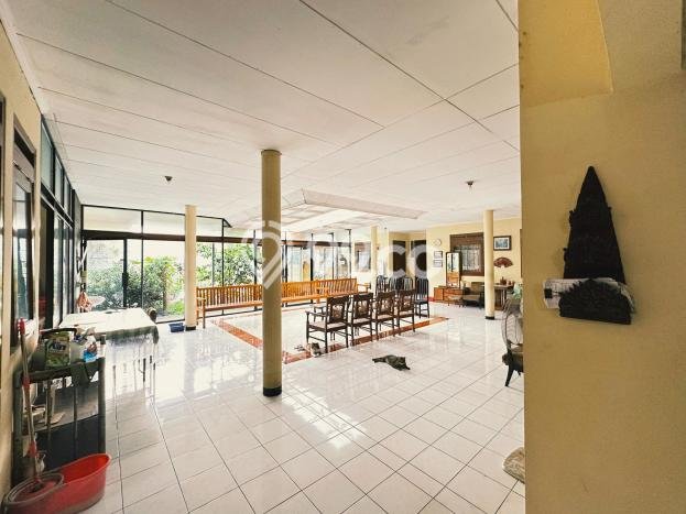 Ready to Use! Premium House LT 892m2 Desain Modern di Setra Sari Ready to Use! Premium House LT 892m2 Desain Modern di Setra Sari