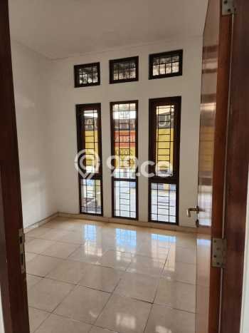 Rumah Luas Asri 2 KT Siap Huni di Mekar Wangi Bandung Rumah Luas Asri 2 KT Siap Huni di Mekar Wangi Bandung