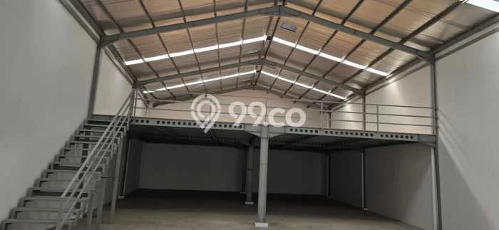 Gudang Disewa di Cimahi dengan LB 450m2 Area Komersial Ramai Gudang Disewa di Cimahi dengan LB 450m2 Area Komersial Ramai