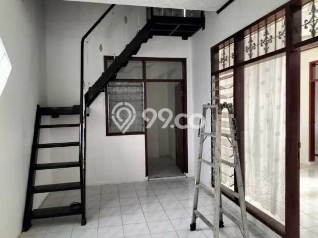 Jarang Ada! Rumah Sewa 3 Kamar Nyaman Siap Huni Taman Kopo Indah Jarang Ada! Rumah Sewa 3 Kamar Nyaman Siap Huni Taman Kopo Indah