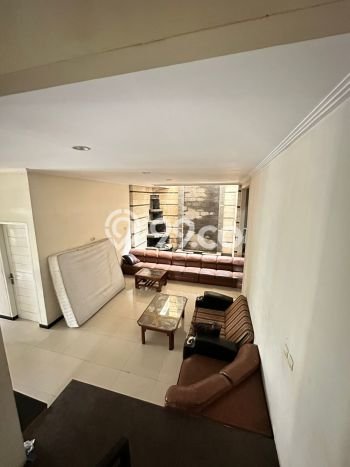 Rumah Nyaman 8 KT Luas Tanah 322m2m² di , Bandung Rumah Nyaman 8 KT Luas Tanah 322m2m² di , Bandung